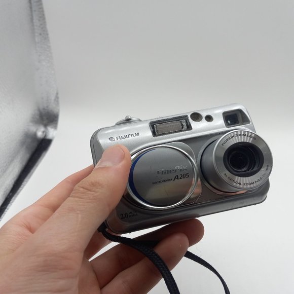 Fujifilm FinePix A205 digital camera